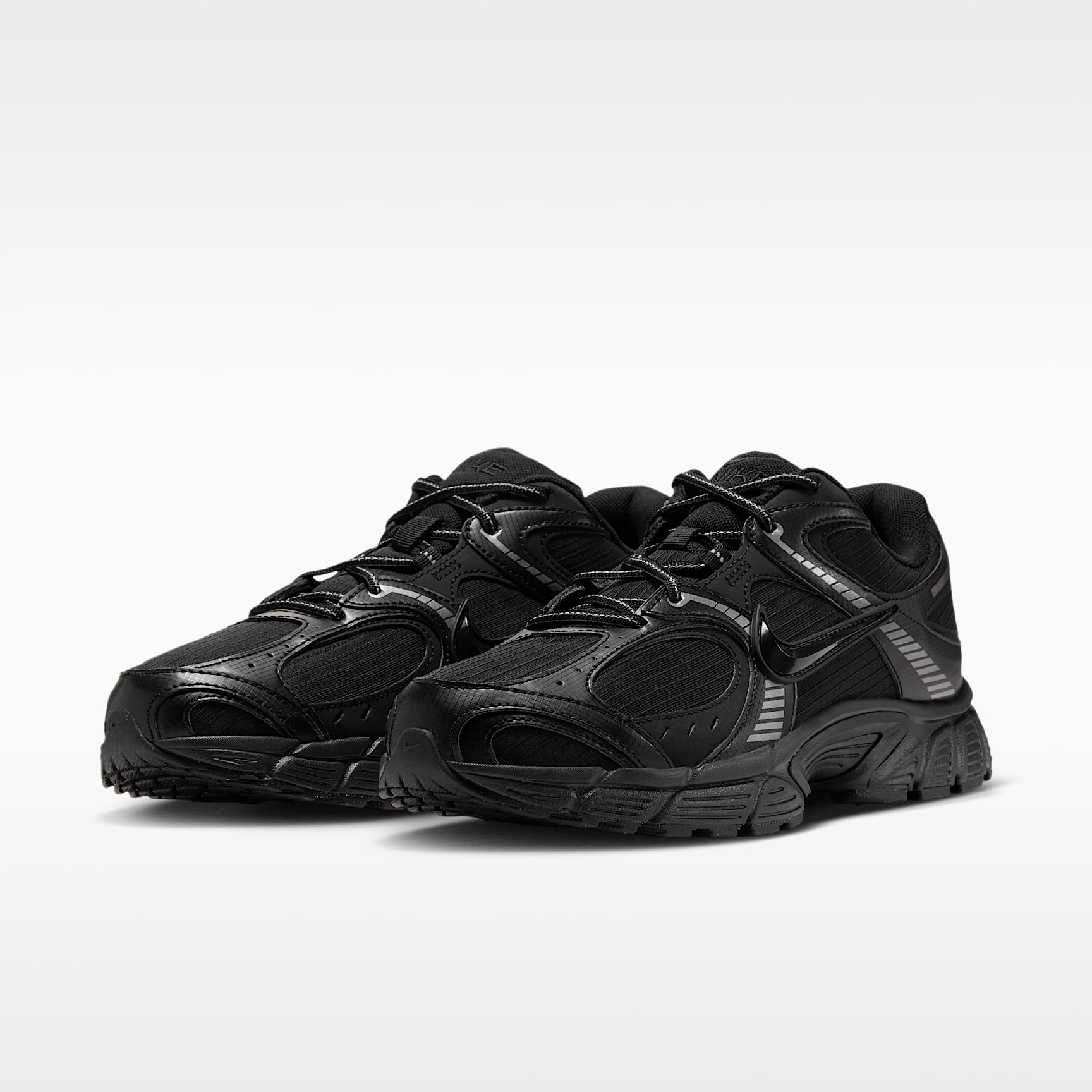 Nike V5 RNR Ripstop Schuh (Herren) – Schwarz/Schwarz/Schwarz