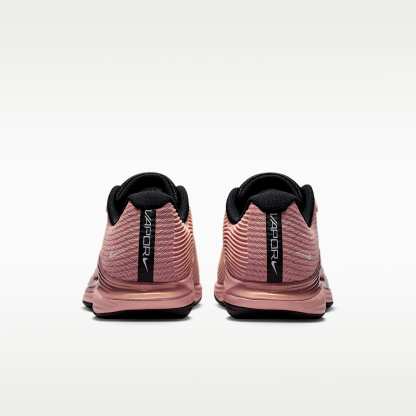 Nike Vapor 12 PRM Tennisschuhe für den Clay Court (Damen) – Metallic Red Bronze/Pure Platinum/Schwarz
