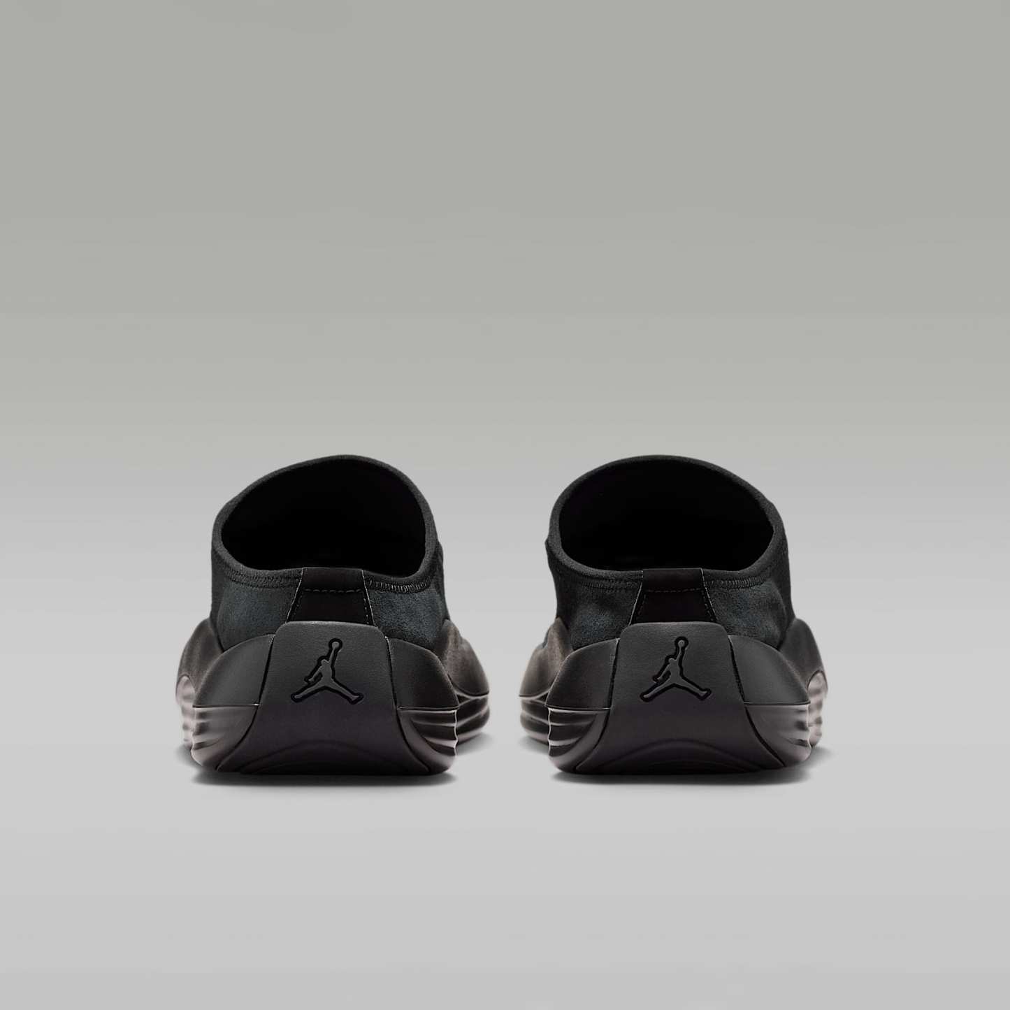 Jordan Future Mules (Herren) – Schwarz/Dark Smoke Grey