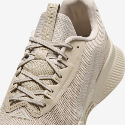 Nike Juniper Trail 3 Traillaufschuh (Herren) – Cream II/Light Orewood Brown/Safety Orange/Cream II