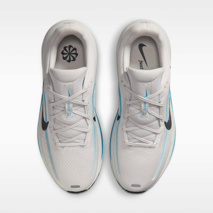 Nike Quest 7 Straßenlaufschuhe (Herren) – Vast Grey/Light Current Blue/Off White/Anthracite