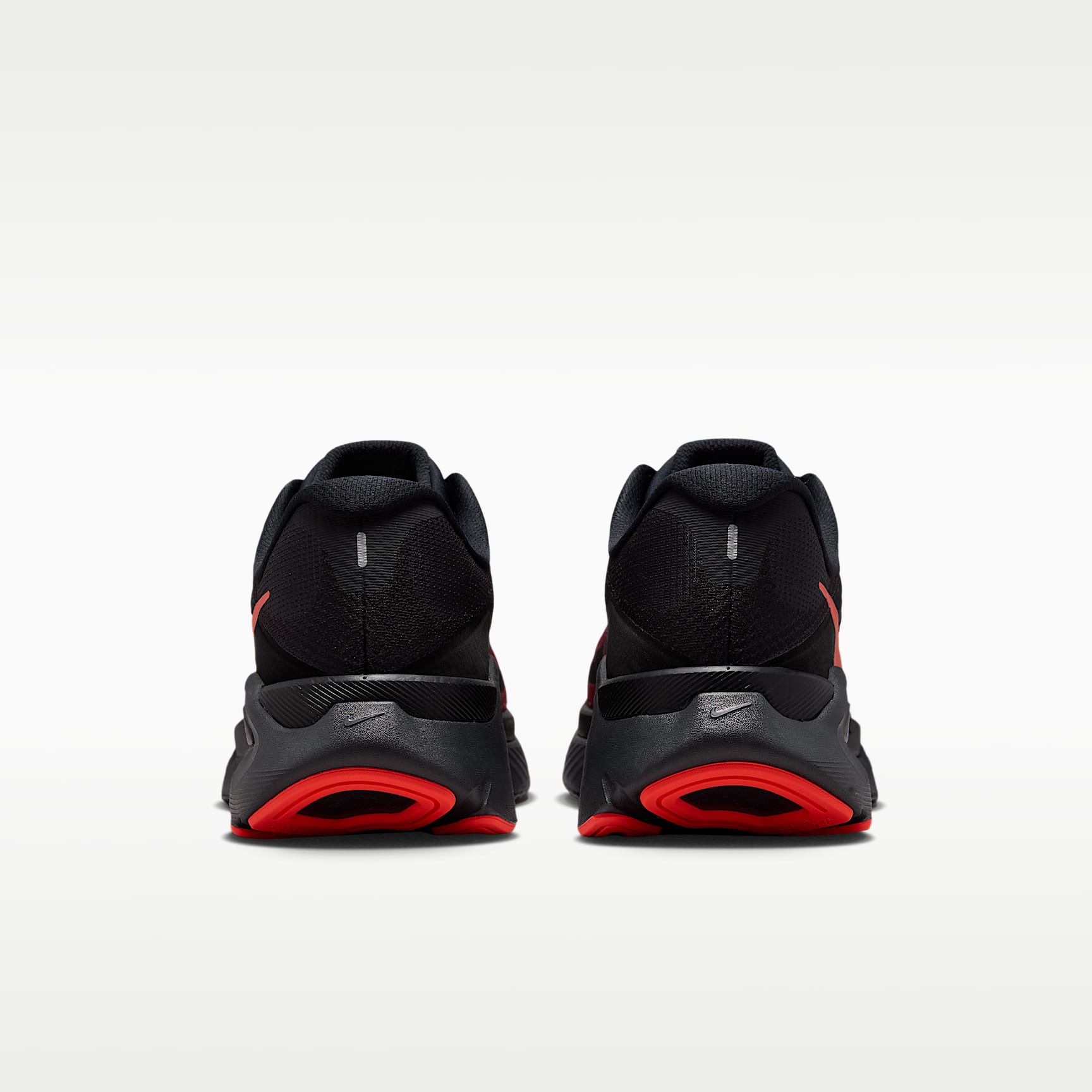 Nike Structure Plus Straßenlaufschuh (Herren) – Schwarz/University Red/Dark Smoke Grey/Bright Crimson