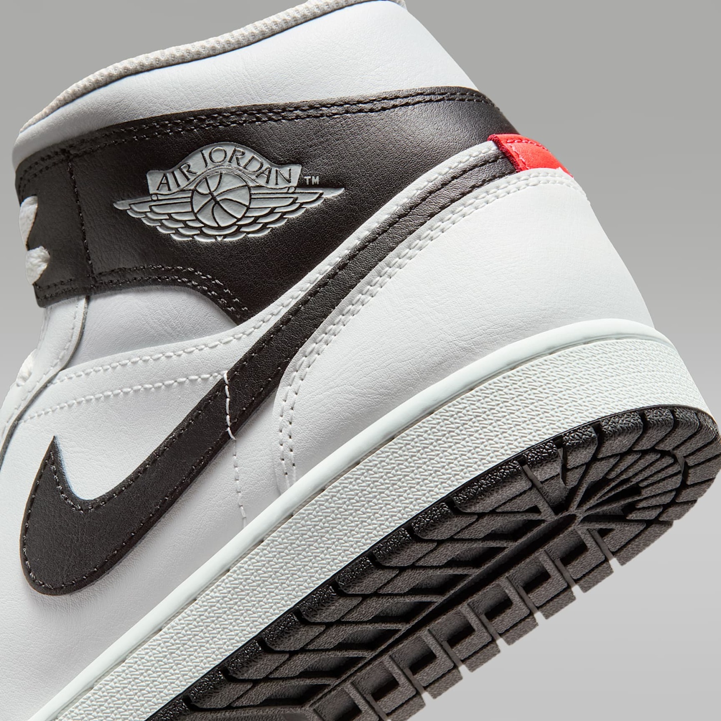 Air Jordan 1 Mid Herrenschuh – Summit White/Neutral Grey/Infrared 23/Schwarz