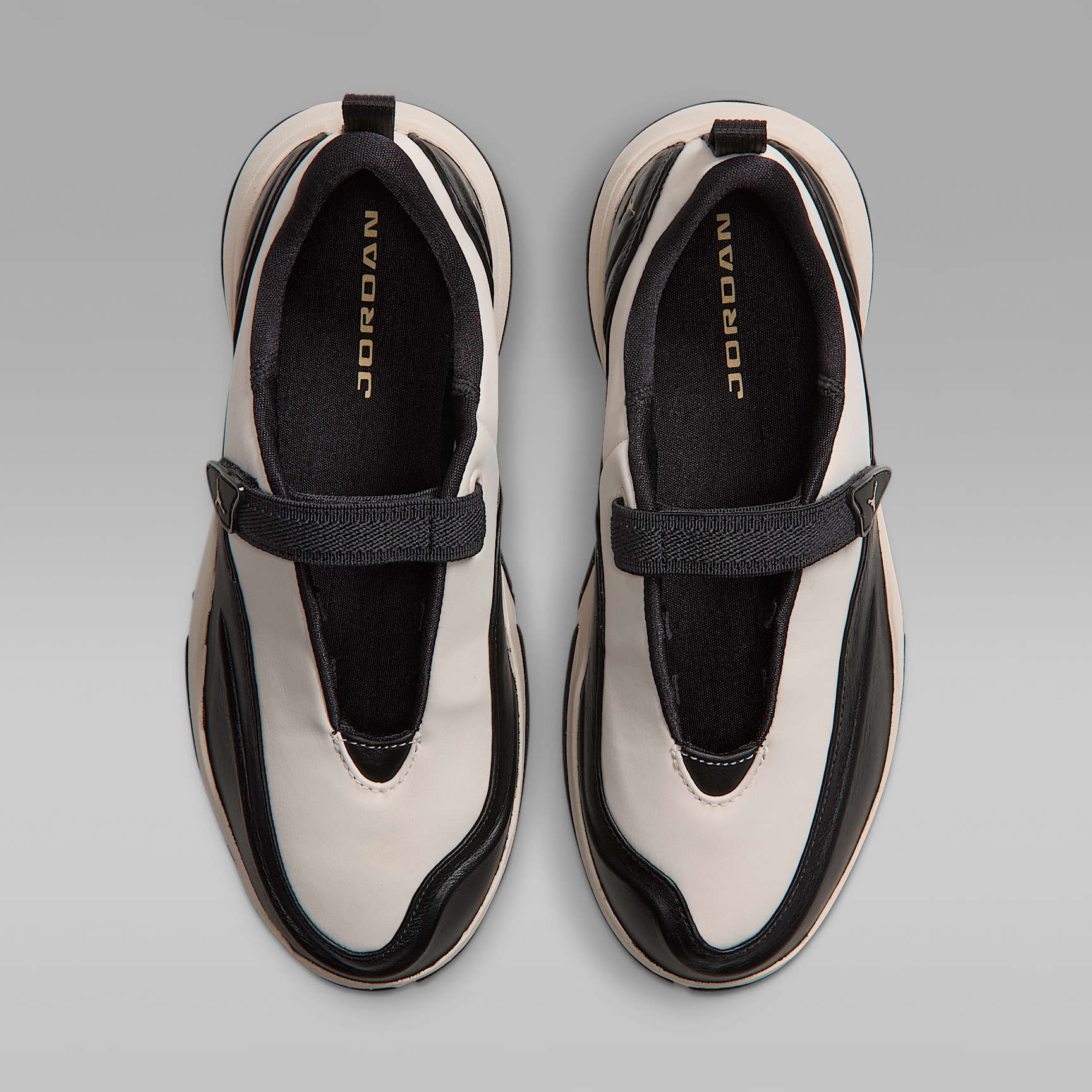 Jordan Pointe Schuh (Damen) – Schwarz/Chalk/Flat Gold Star