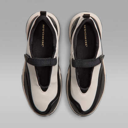 Jordan Pointe Schuh (Damen) – Schwarz/Chalk/Flat Gold Star