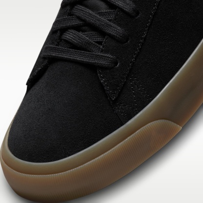 Nike SB Zoom Blazer Low Pro GT Skateboardschuh – Schwarz/Schwarz/Weiß/Weiß