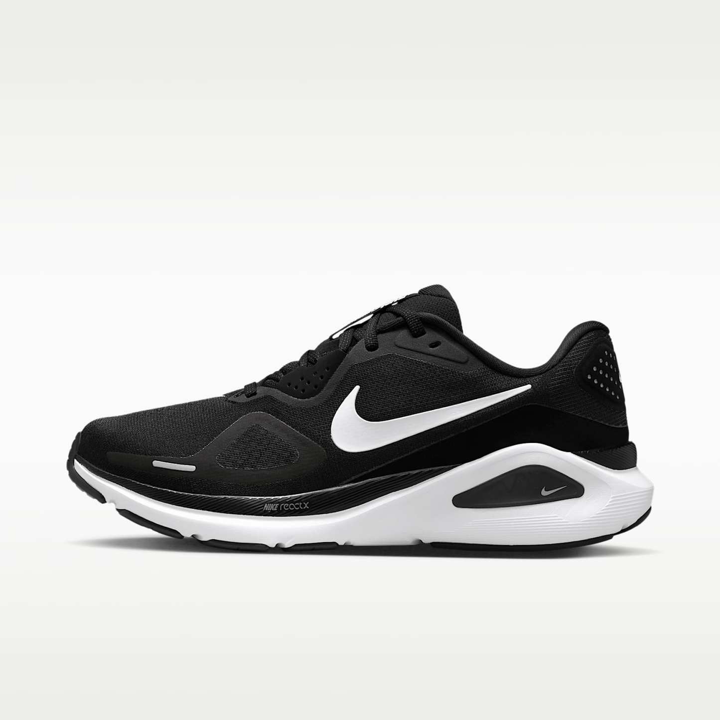 Nike Structure 26 Straßenlaufschuh (Damen) – Schwarz/Cool Grey/Metallic Silver/Weiß
