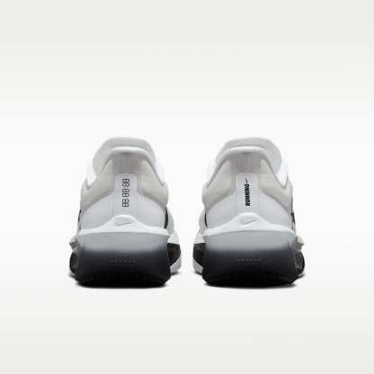 Nike Zoom Fly 6 Straßenlaufschuh für Wettkämpfe (Herren) – Weiß/Smoke Grey/Metallic Silver/Schwarz