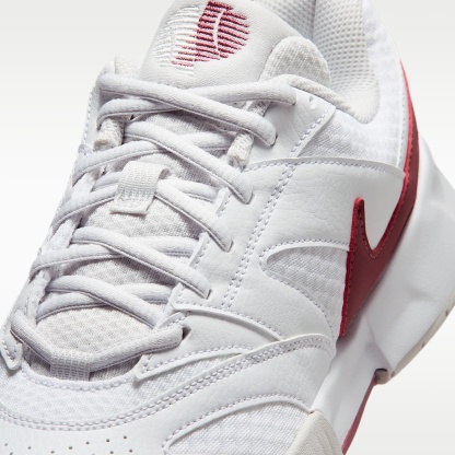NikeCourt Lite 4 Tennisschuh für Hartplätze (Damen) – Weiß/Vast Grey/Pink Smoke