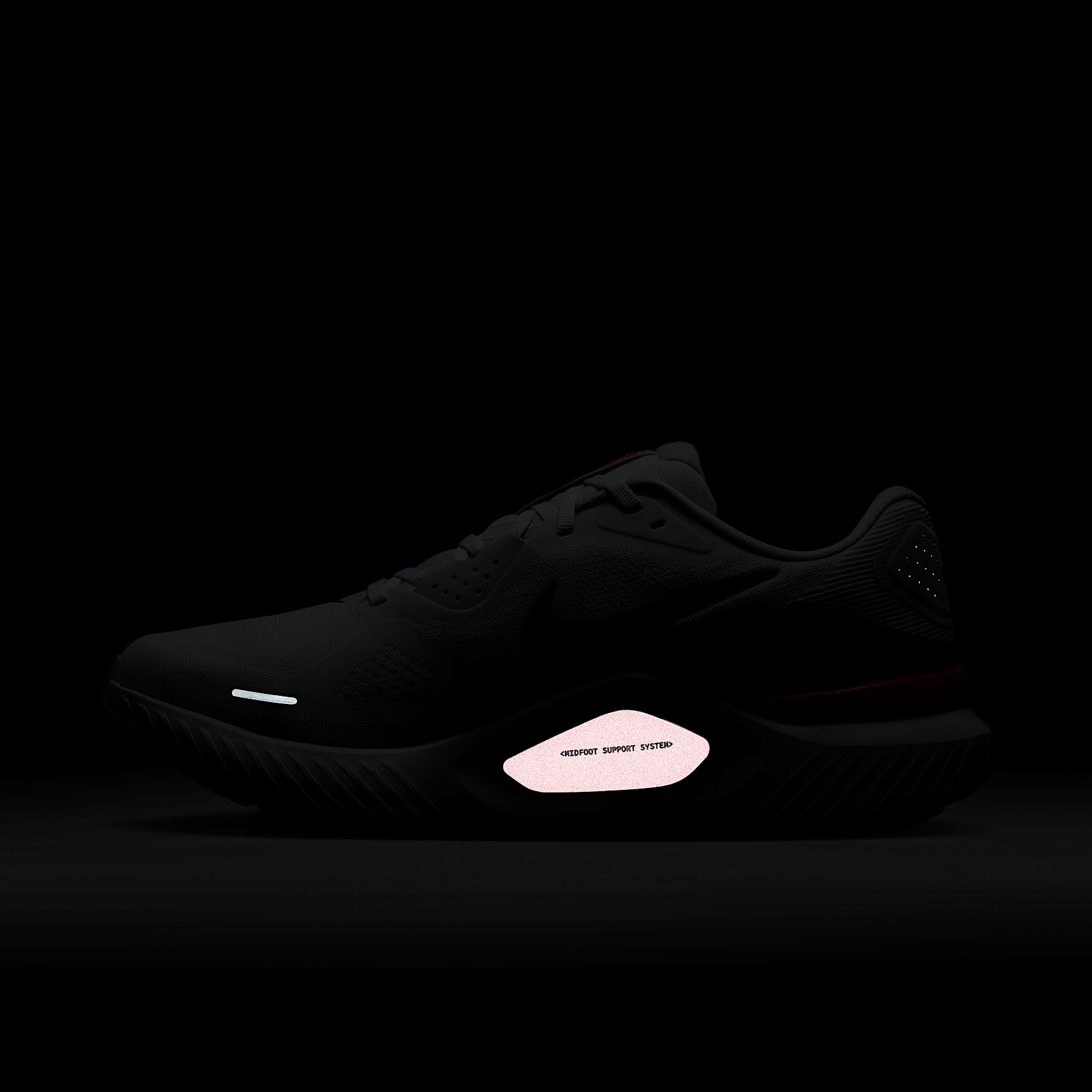 Nike Structure 26 Straßenlaufschuh (Herren) – Weiß/Bright Crimson/Photon Dust/Schwarz