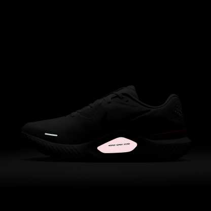 Nike Structure 26 Straßenlaufschuh (Herren) – Weiß/Bright Crimson/Photon Dust/Schwarz