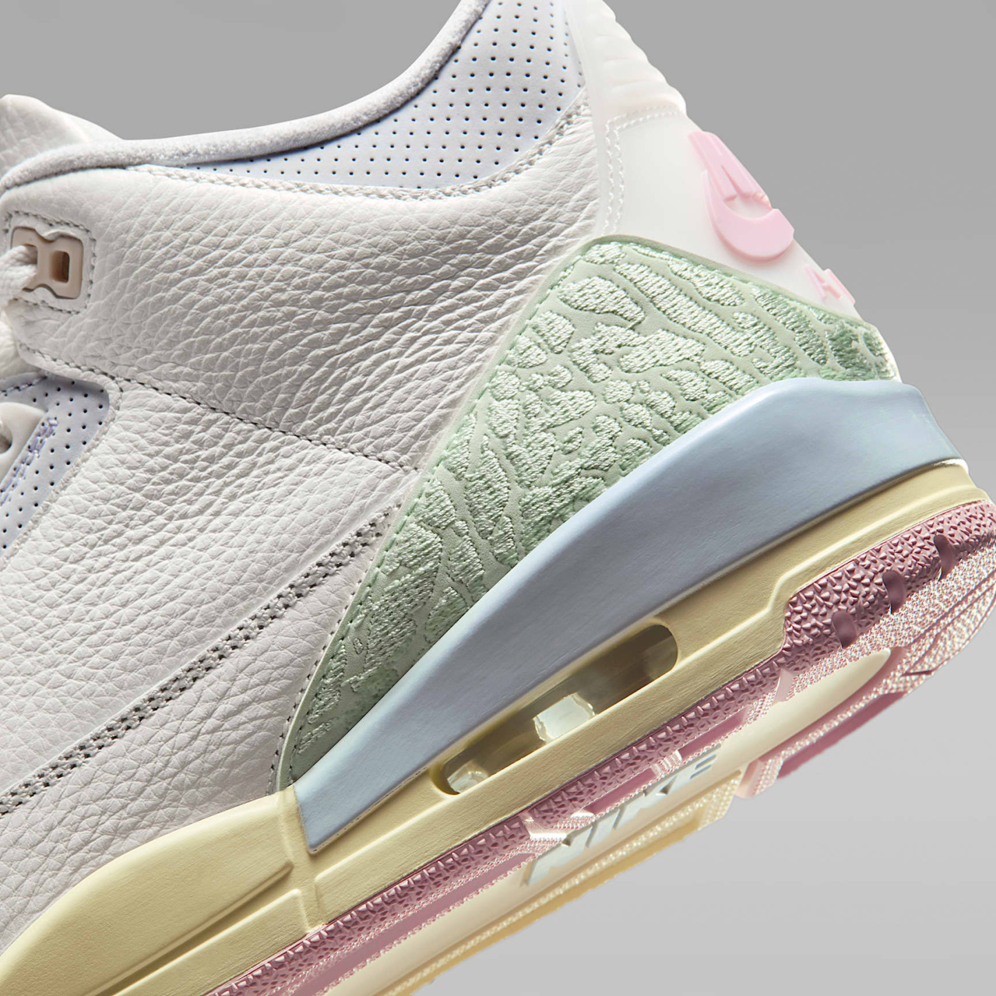 Air Jordan 3 "World's Best" Schuh (Herren) – Sail/Aura/Iced Carmine/Jade Aura