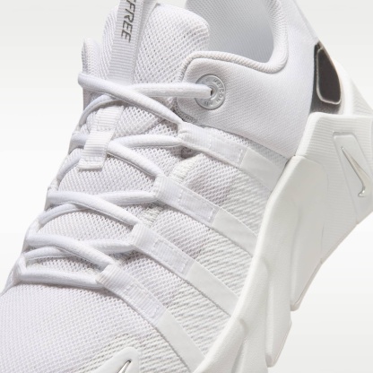 Nike Free Metcon 7 Trainingsschuhe (Damen) – Weiß/Weiß/Metallic Silver