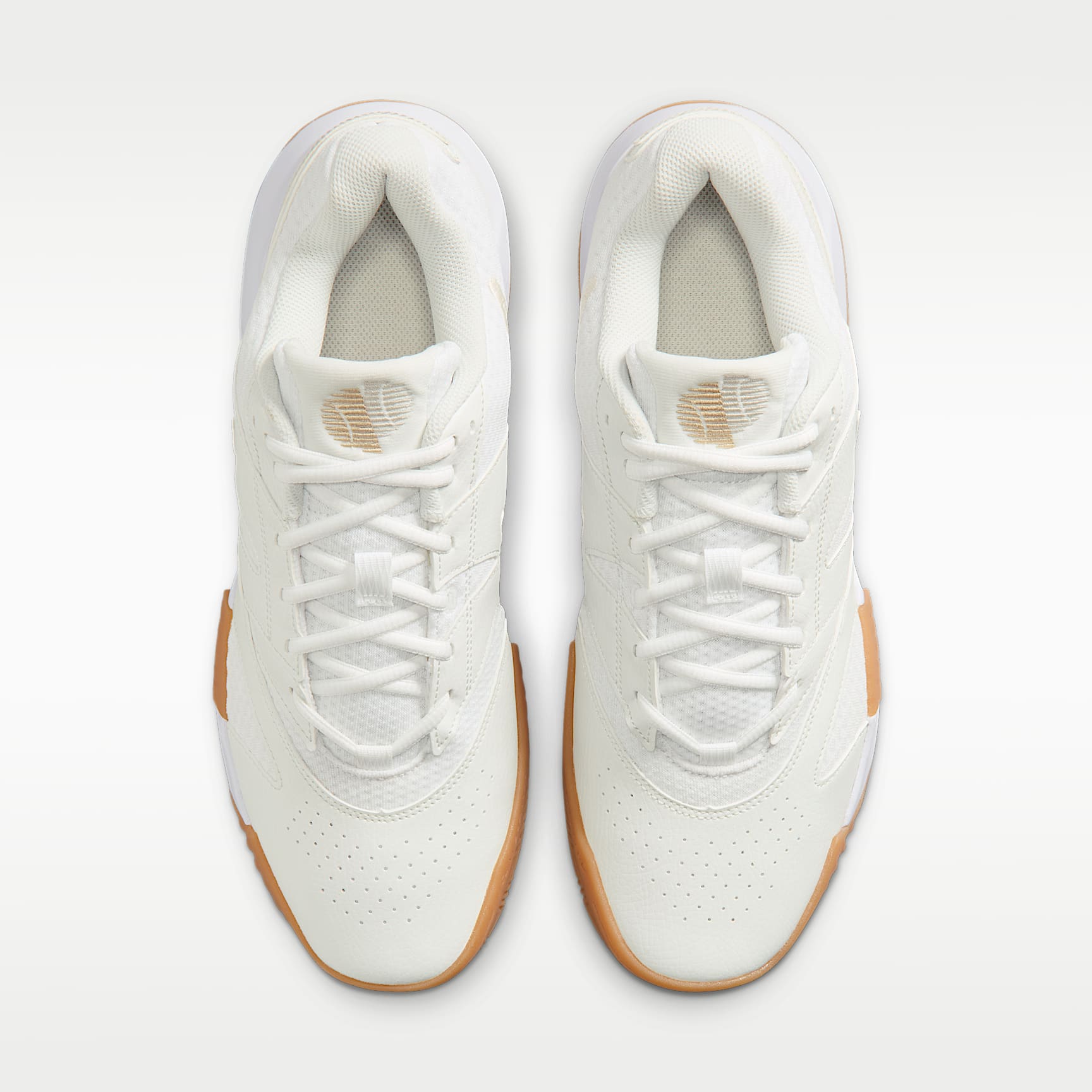 NikeCourt Lite 4 Herren-Tennisschuh für Sandplätze – Weiß/Summit White/Linen/Light Orewood Brown