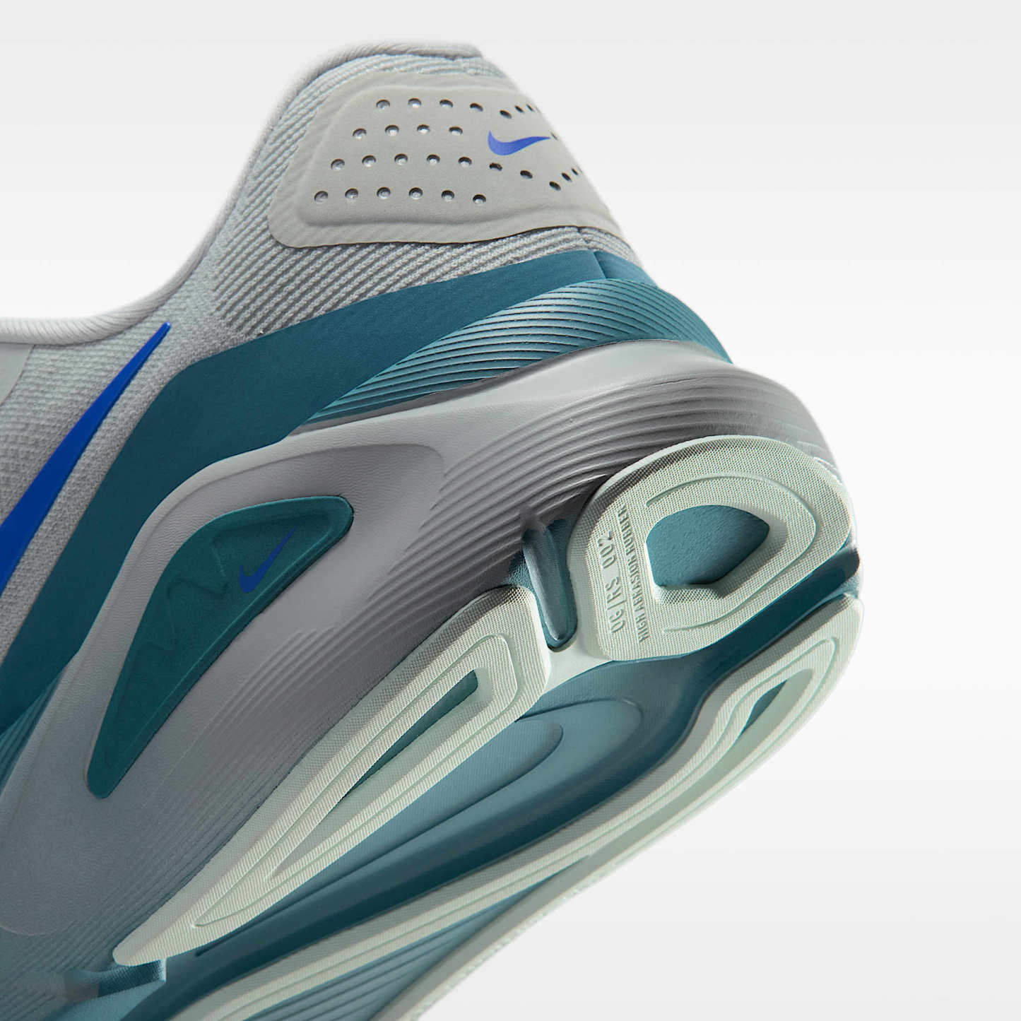Nike Structure 26 Straßenlaufschuh (Herren) – Grey Mist/Smokey Blue/Racer Blue/Schwarz