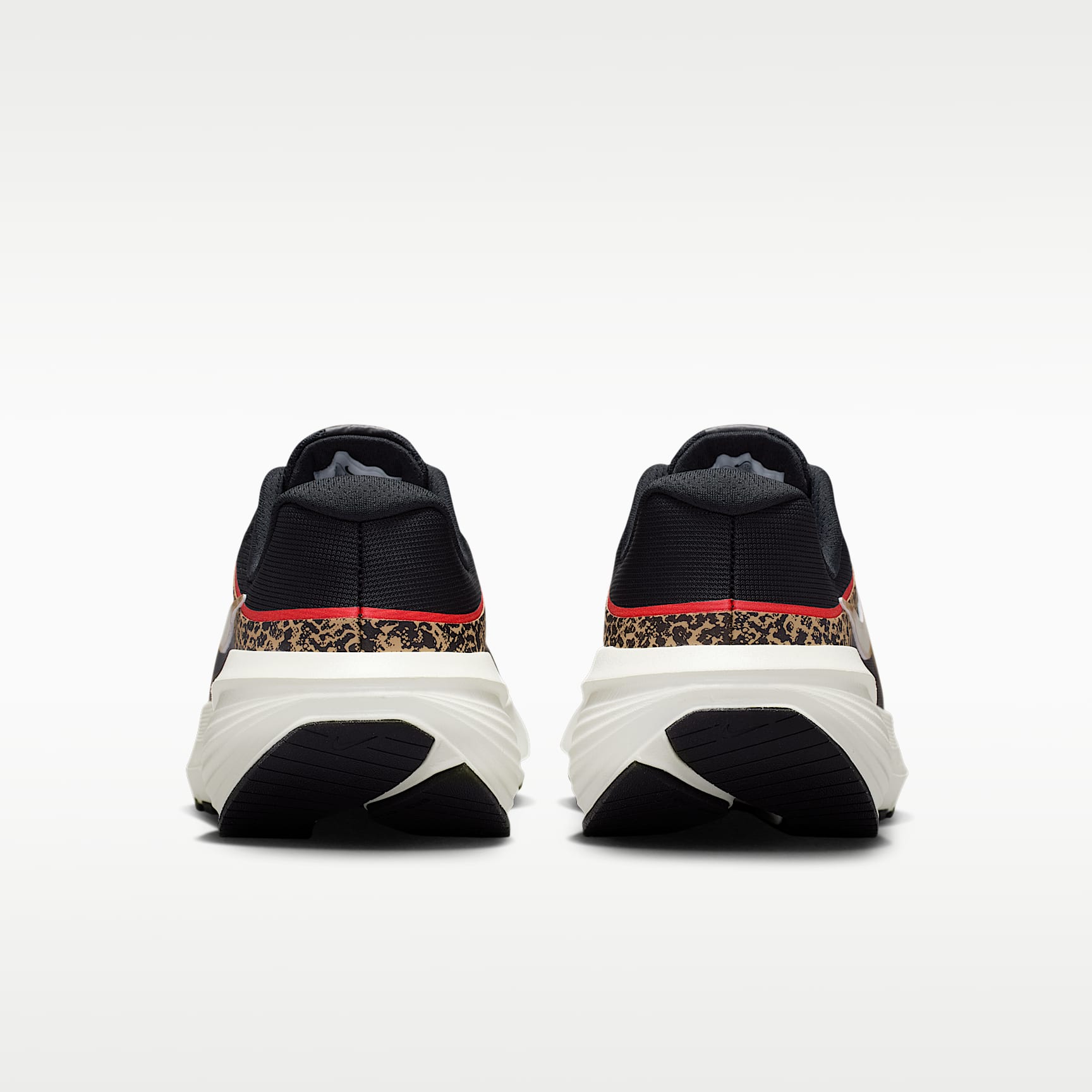 Nike Downshifter 14 Straßenlaufschuh (Damen) – Schwarz/British Khaki/Fusion Red/Sail