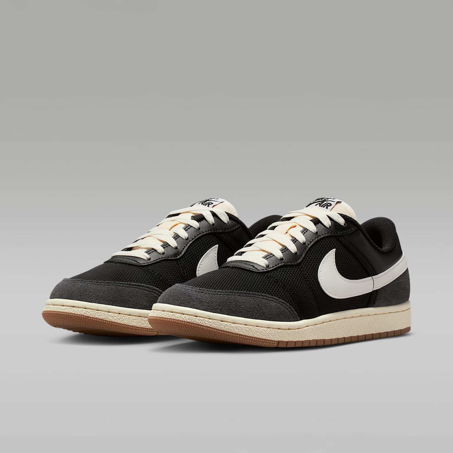 Air Jordan Skyline Low Damenschuh – Schwarz/Sail/Gum Medium Brown/Summit White