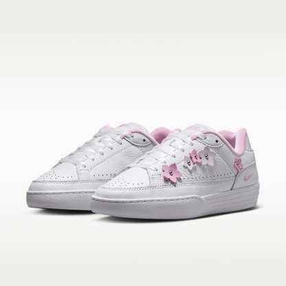 Nike Tennis Centre "Florette" Schuh (Damen) – Weiß/Bleached Lilac/Metallic Silver/Pink Rise