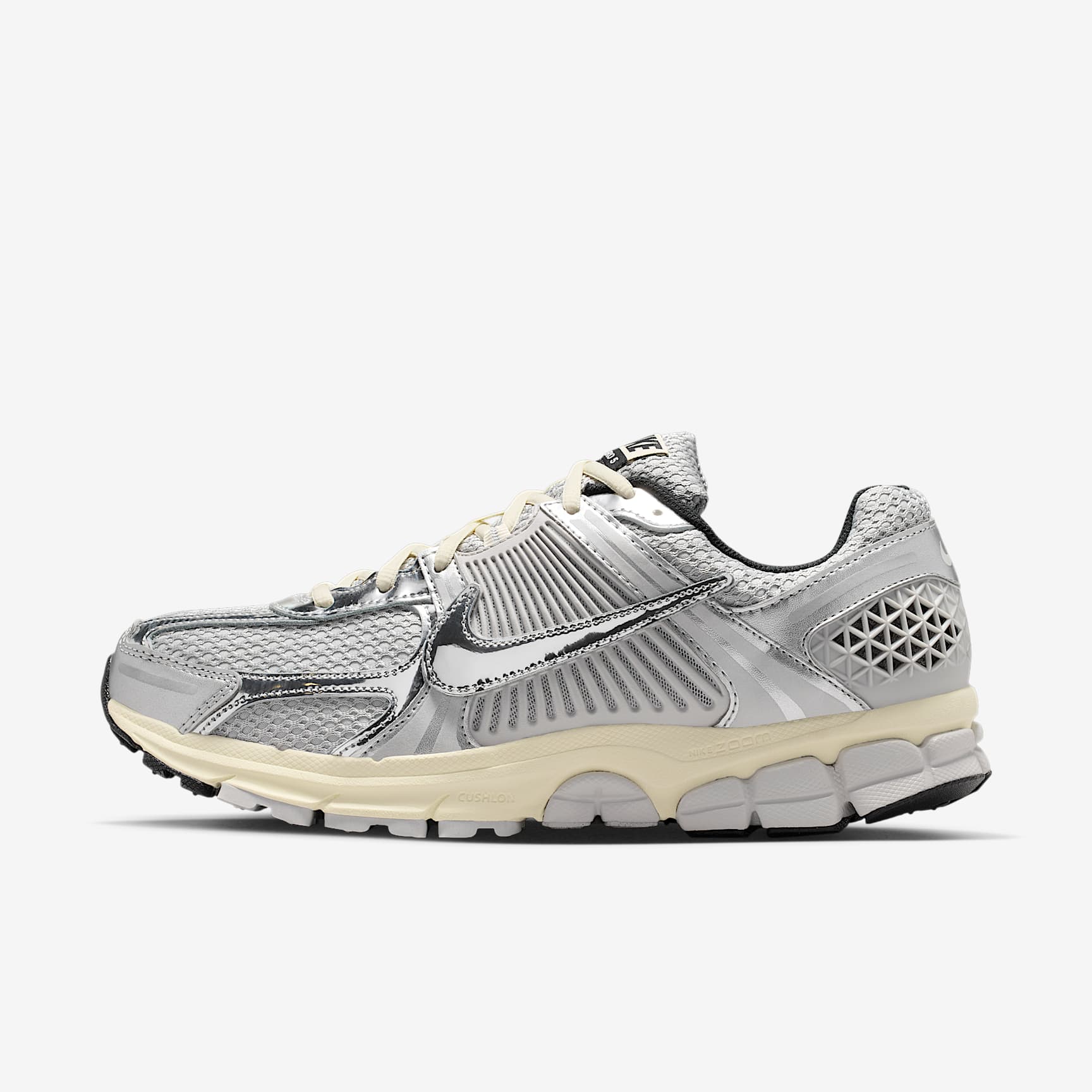 Nike Zoom Vomero 5 Schuh (Herren) – Grey Fog/Metallic Silver/Coconut Milk/Chrome