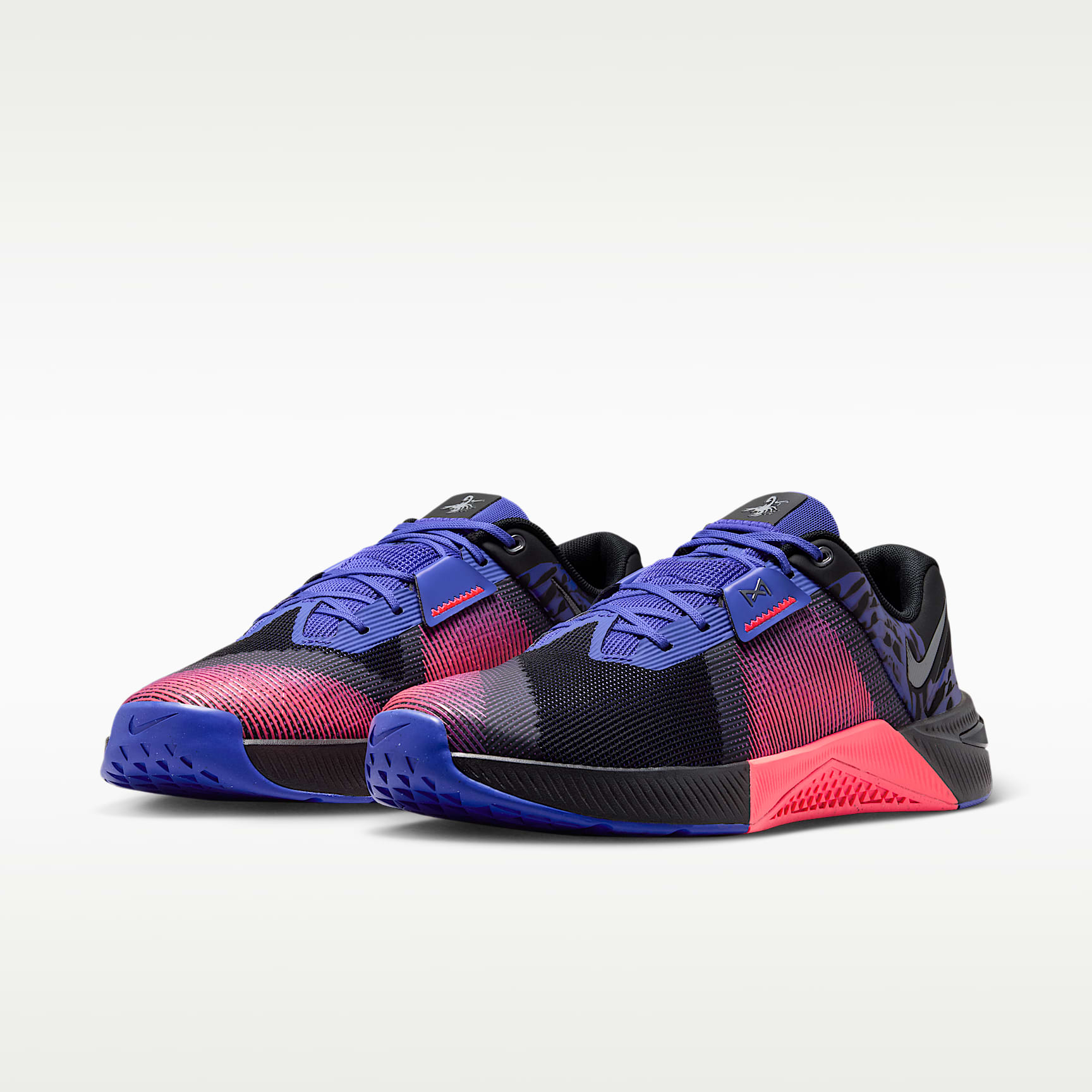 Nike Metcon 10 AMP Trainingsschuh (Herren) – Schwarz/Hyper Punch/Metallic Platinum