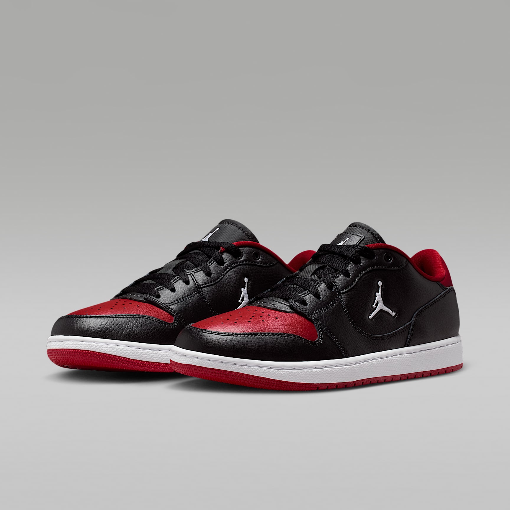 Jordan Court Connect Low Herrenschuhe – Schwarz/Gym Red/Weiß