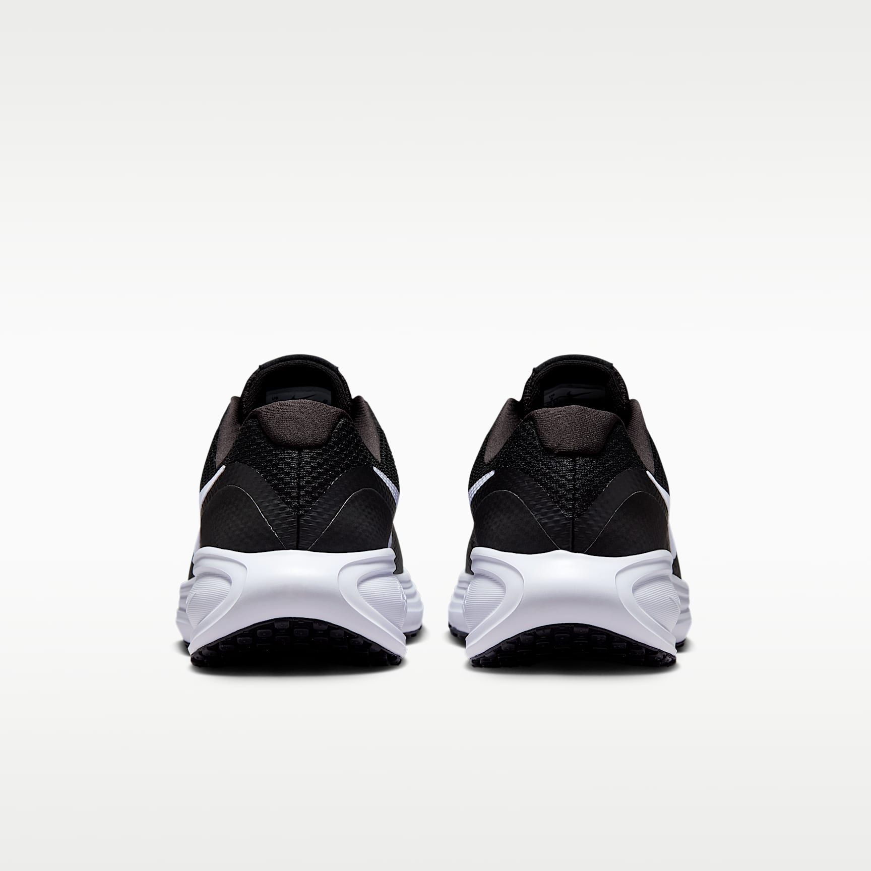 Nike Revolution 8 Straßenlaufschuh (Damen) – Schwarz/Iron Grey/Weiß