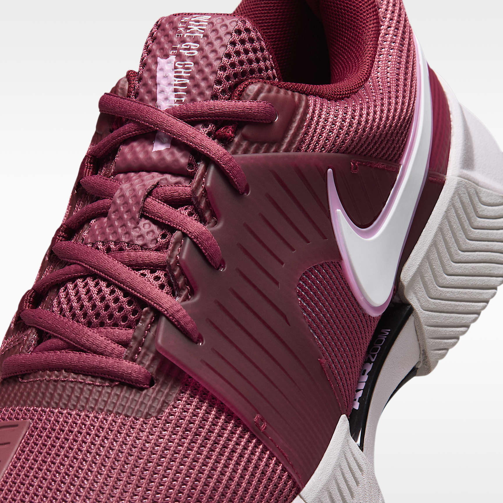 Nike GP Challenge 1.5 Hartplatz-Tennisschuh (Damen) – Pink Smoke/Vast Grey/Schwarz/Weiß
