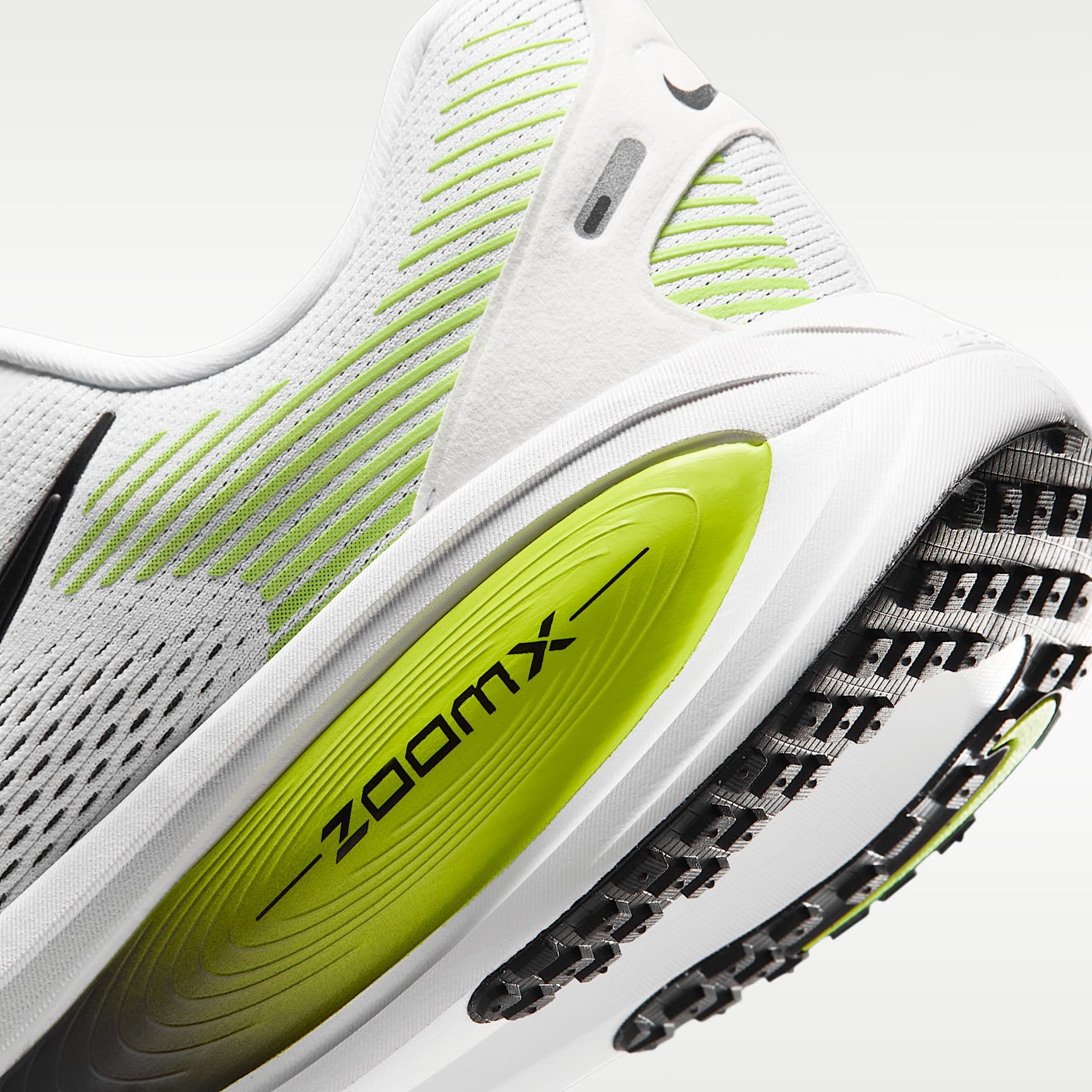 Nike Vomero 18 Straßenlaufschuh (Herren) – Weiß/Lemon Venom/Dark Grey/Schwarz