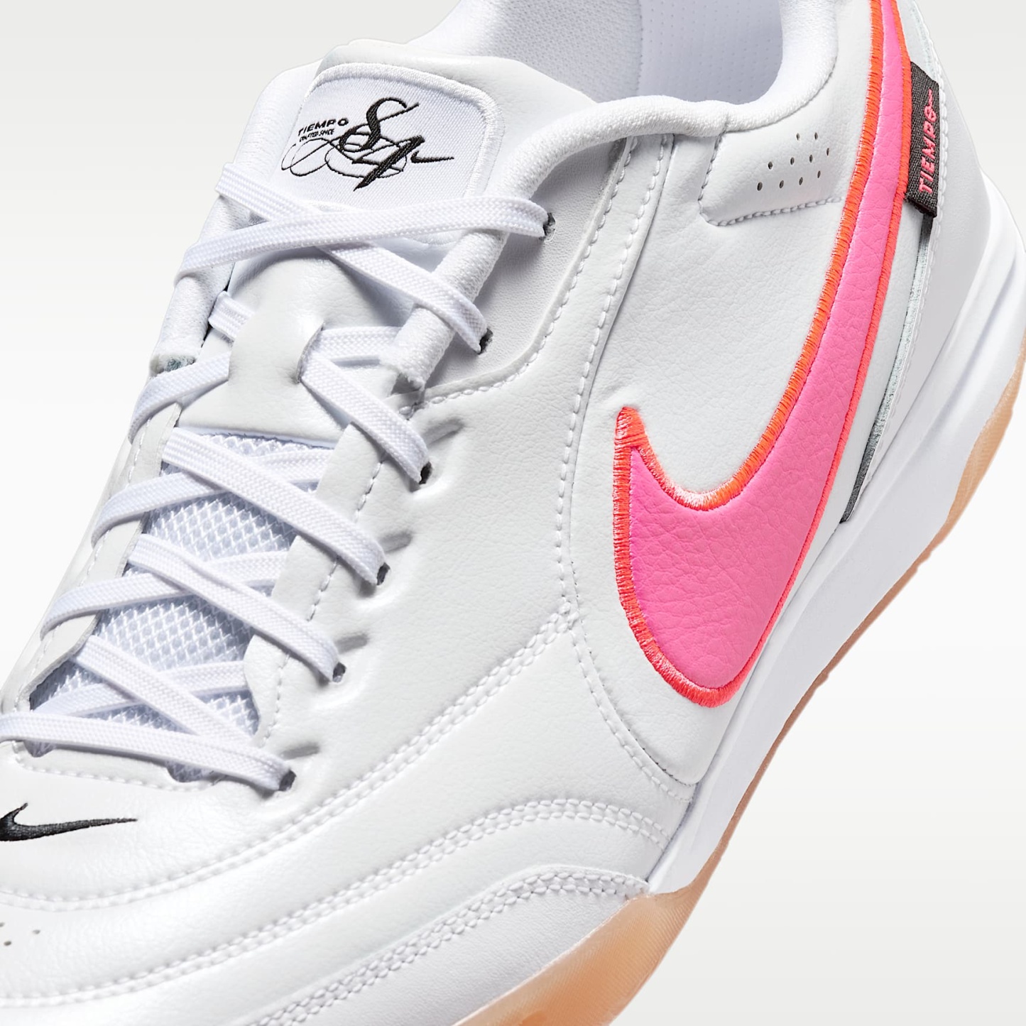Nike Tiempo Streetgato PRM Low-Top-Fußballschuh für Hallen- und Hartplätze – Multi-Color/Schwarz