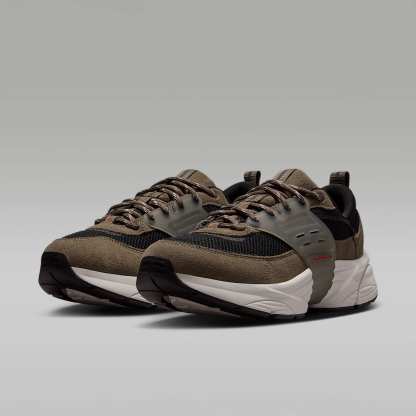 Jordan Trunner O/S Schuhe (Herren) – Palomino/Schwarz/Phantom/University Red