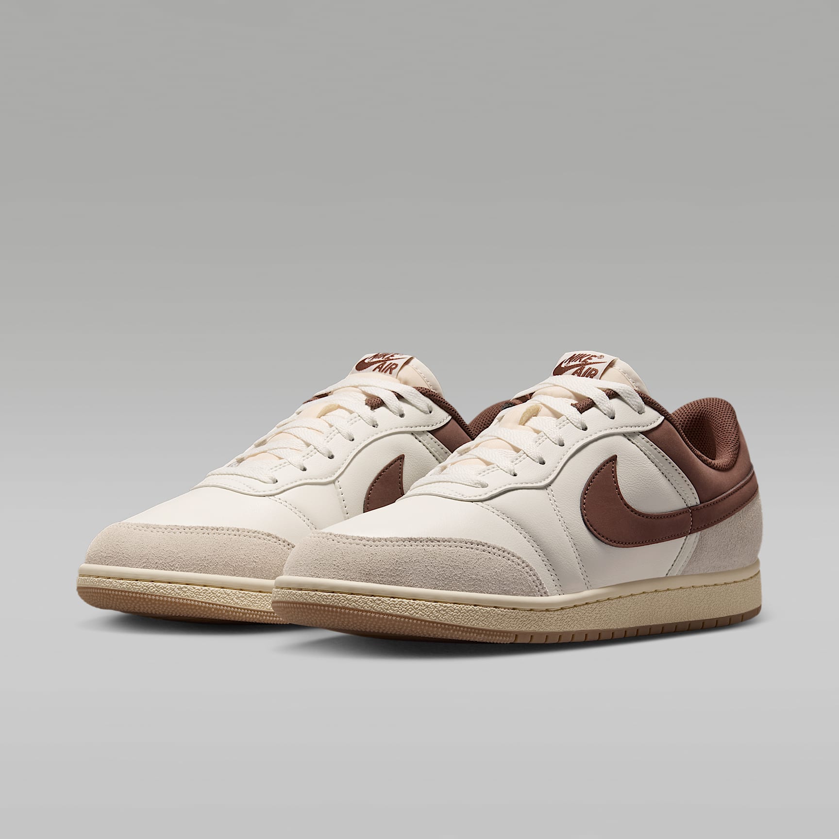 Air Jordan Skyline Low LE Schuh (Herren) – Sail/Light Orewood Brown/Muslin/Fauna Brown