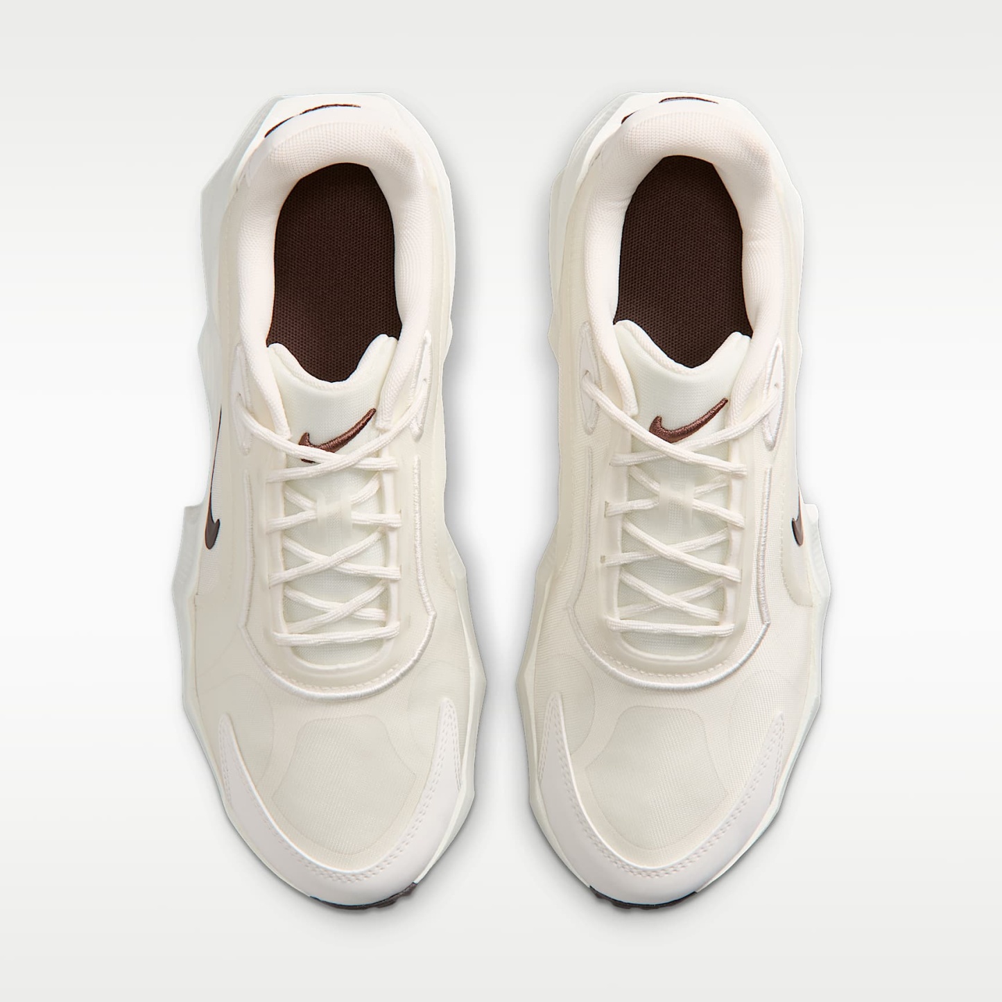 Nike Aura Edge Schuh (Damen) – Sail/Chocolate