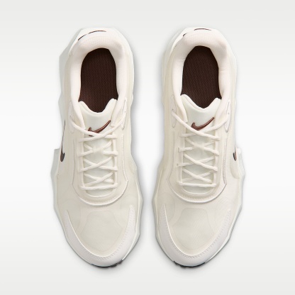 Nike Aura Edge Schuh (Damen) – Sail/Chocolate