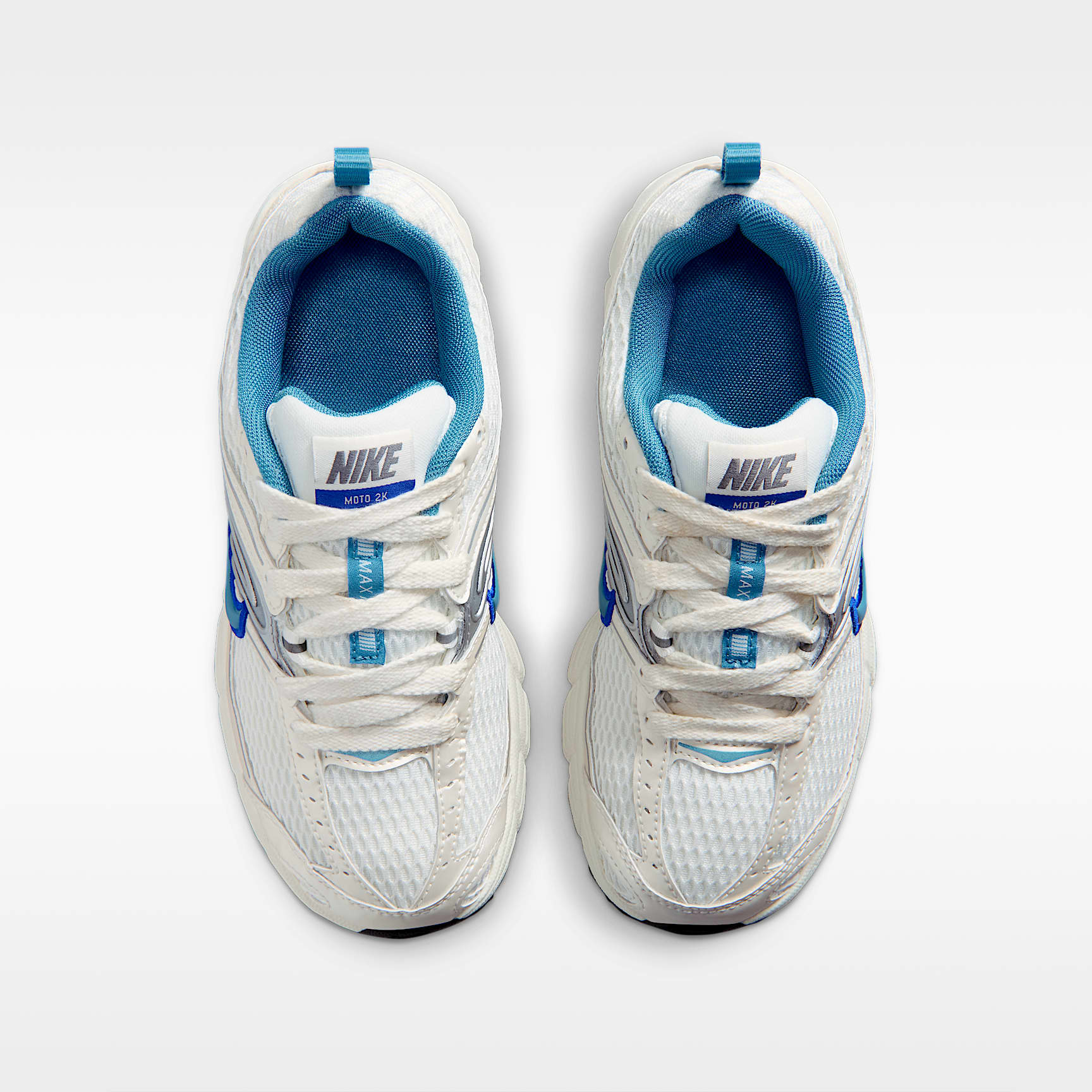 Nike Air Max Moto 2K Schuh für ältere Kinder – Sail/Old Royal/Wolf Grey/Aurora Blue