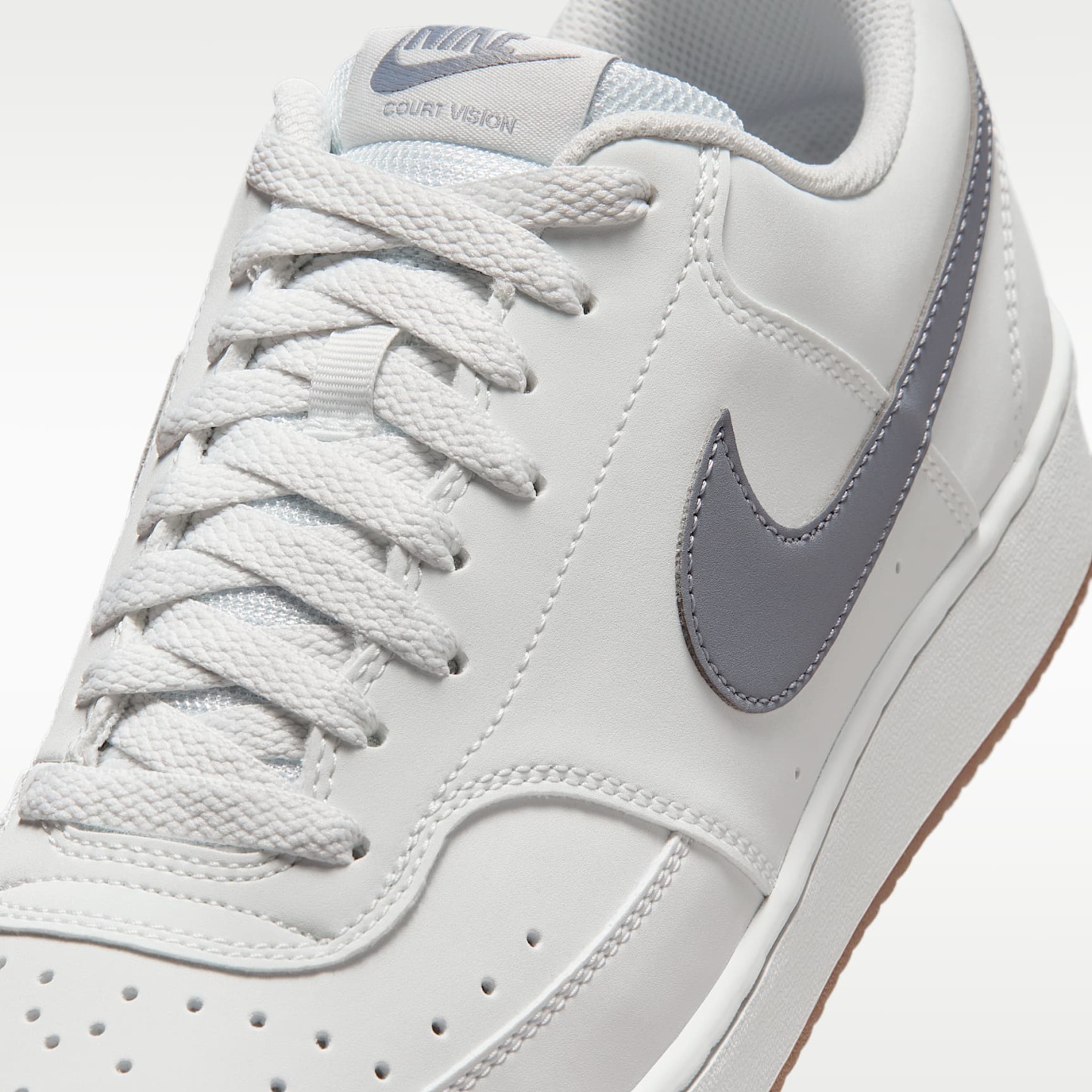 Nike Court Vision Low Herrenschuh – Off White/Gum Medium Brown/Stealth