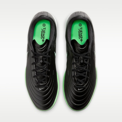 Nike Tiempo Maestro Academy Low-Top-Fußballschuh für Turf – Schwarz/Schwarz/Illusion Green