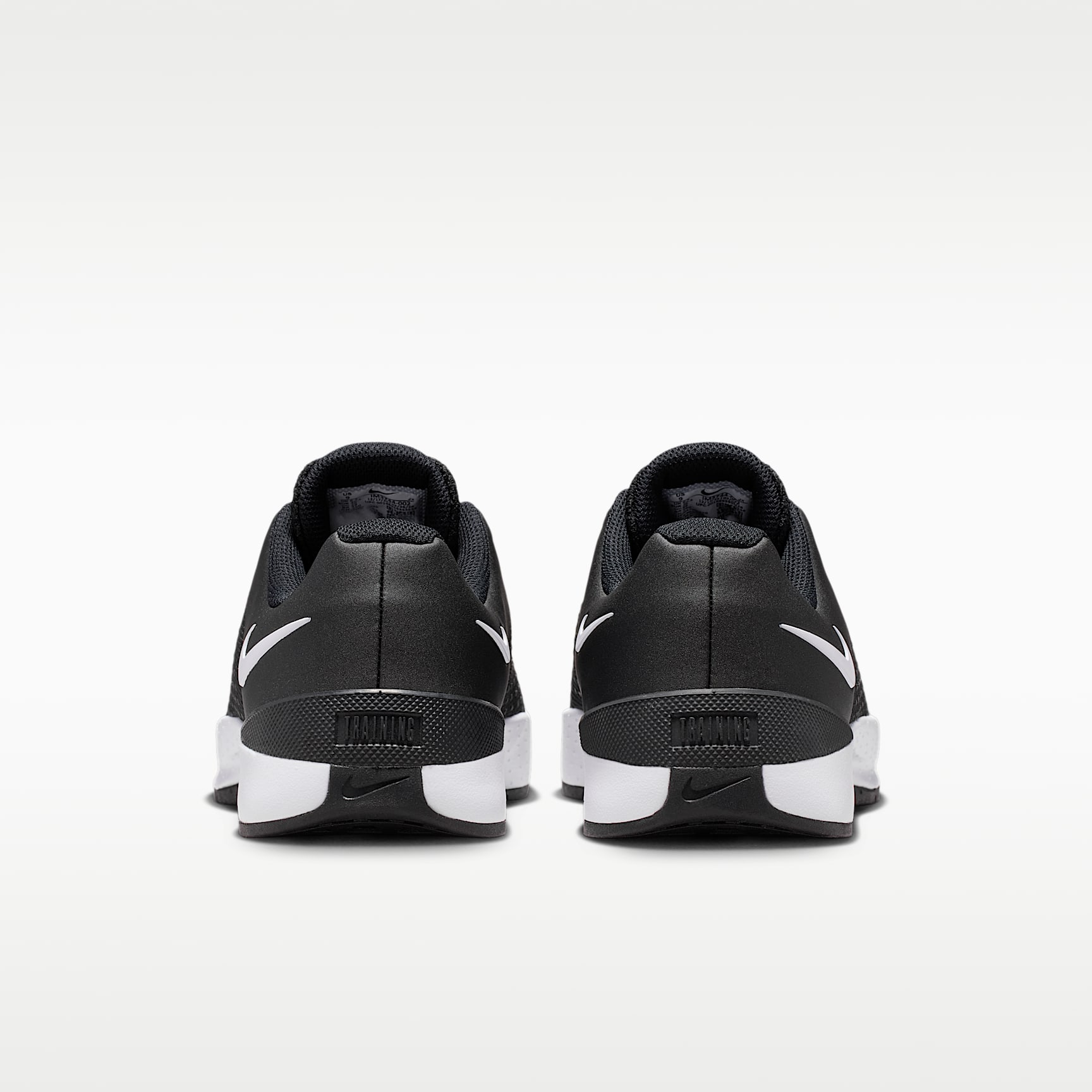 Nike MC Trainer 4 Trainingsschuh (Damen) – Schwarz/Weiß