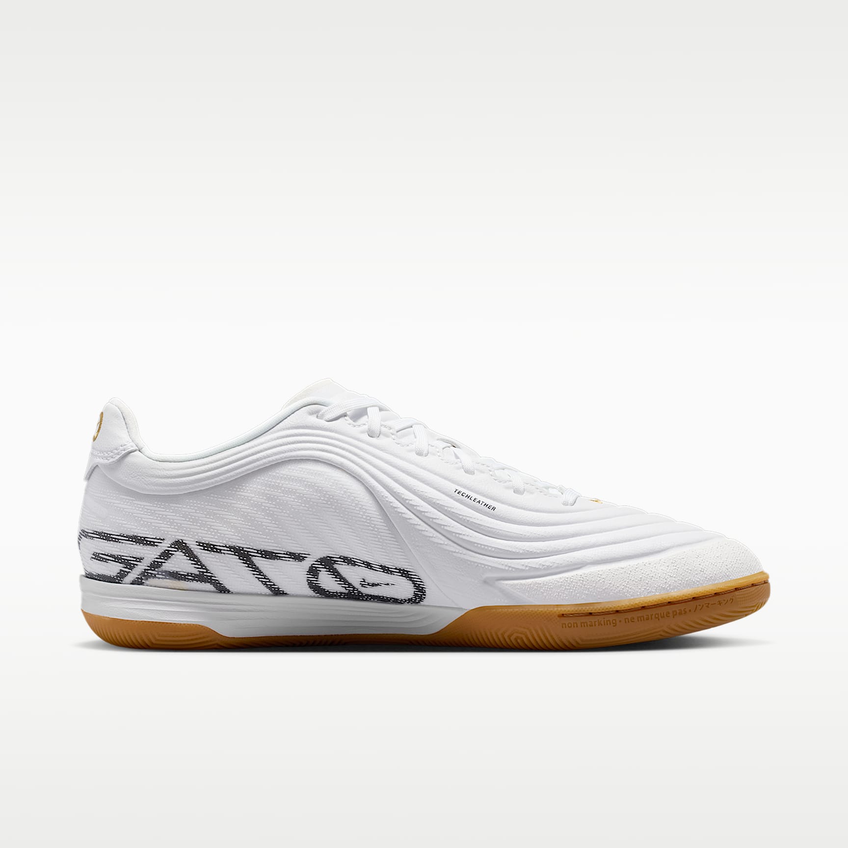 Nike Tiempo Reactgato Low Top Fußballschuh für Hallen- und Hartplätze – Weiß/Metallic Gold