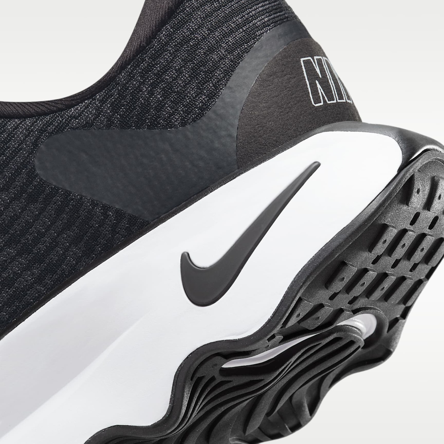 Nike Motiva Walking-Schuh (Damen) – Schwarz/Anthracite/Weiß/Schwarz