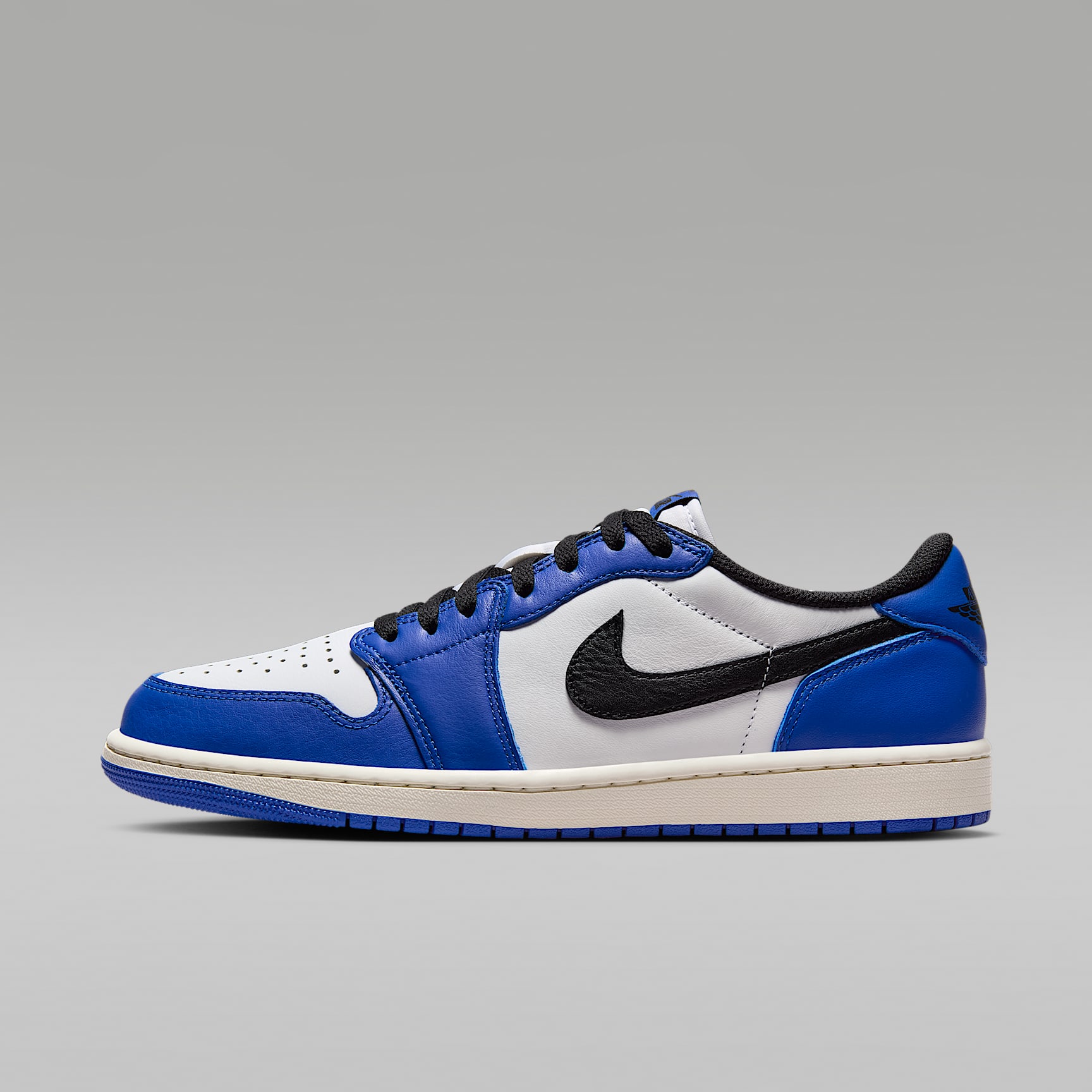 Air Jordan 1 Low "Game Royal" Schuh (Herren) – Weiß/Game Royal/Sail/Schwarz