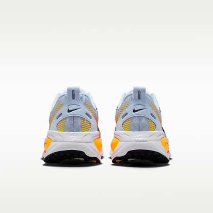 Nike Vomero 18 Straßenlaufschuh (Herren) – Hydrogen Blue/Laser Orange/Total Orange/Schwarz