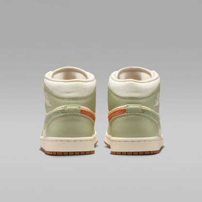 Air Jordan 1 Mid SE Schuh (Damen) – Olive Aura/Lawn/University Blue/Pearl White