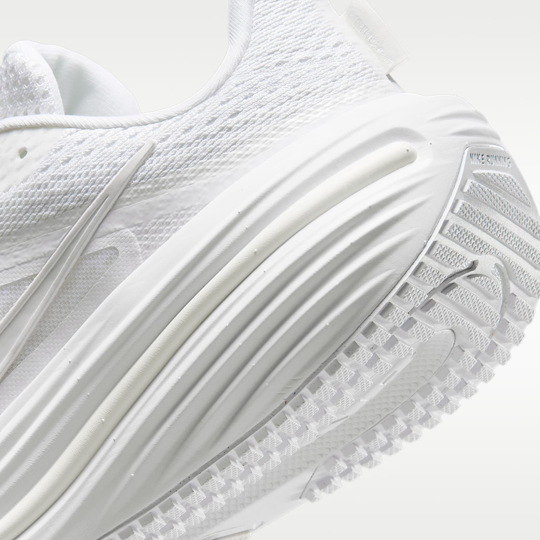 Nike Winflo 12 Straßenlaufschuh (Damen) – Weiß/Summit White