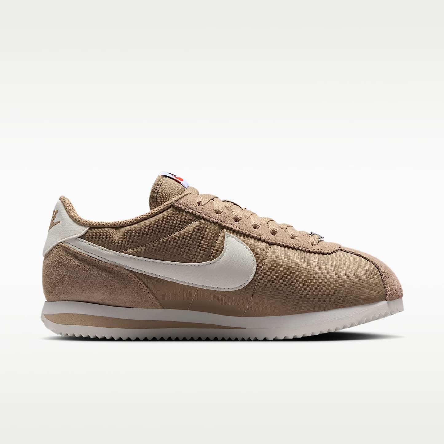 Nike Cortez Textile Schuh (Damen) – British Khaki/Schwarz/Safety Orange/Sail
