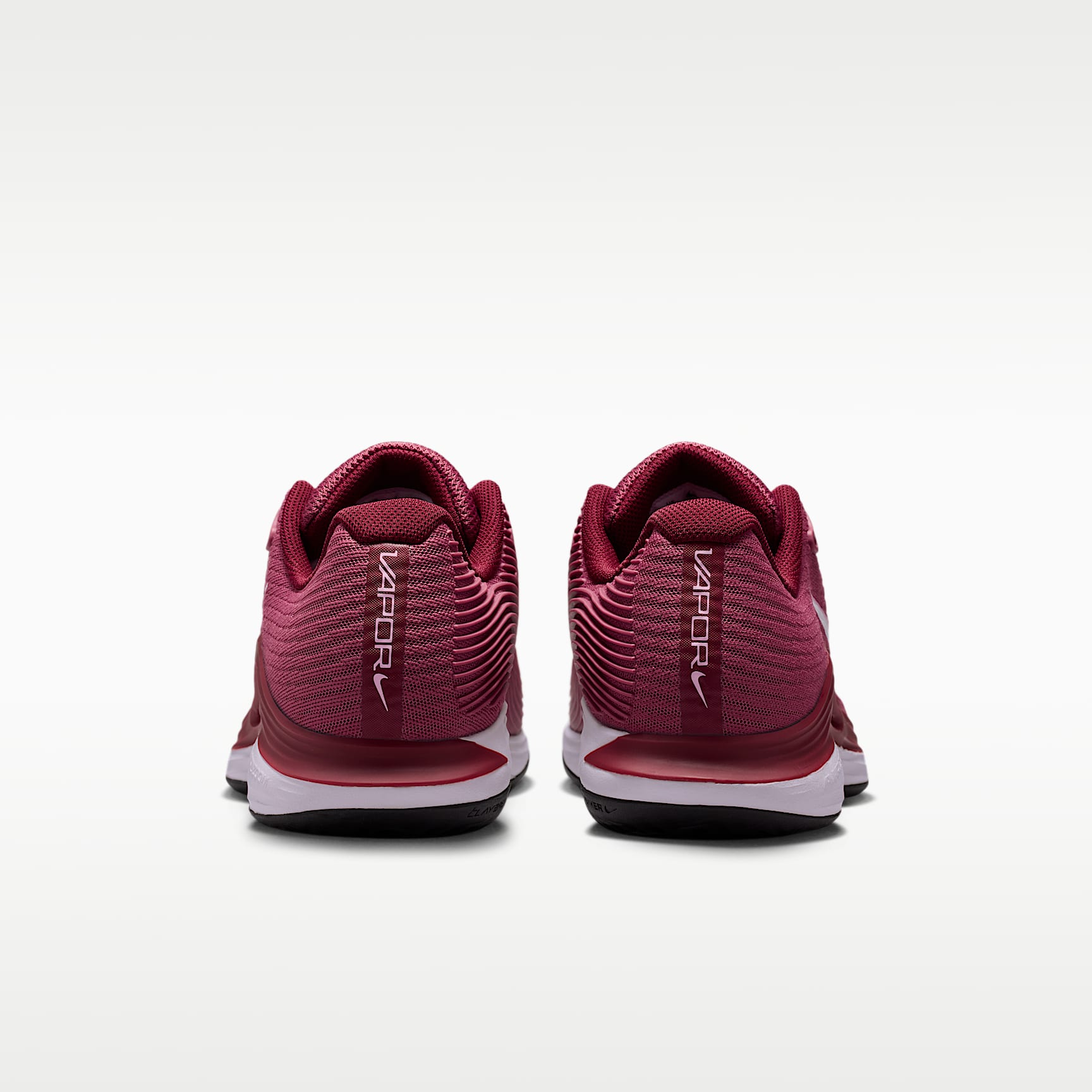 Nike Vapor 12 Tennisschuh für Clay Courts (Damen) – Pink Smoke/Vast Grey/Schwarz/Weiß
