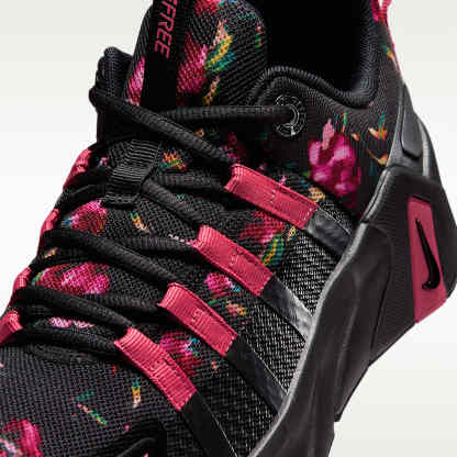 Nike Free Metcon 7 SE Trainingsschuhe (Damen) – Schwarz/Schwarz/Sea Coral
