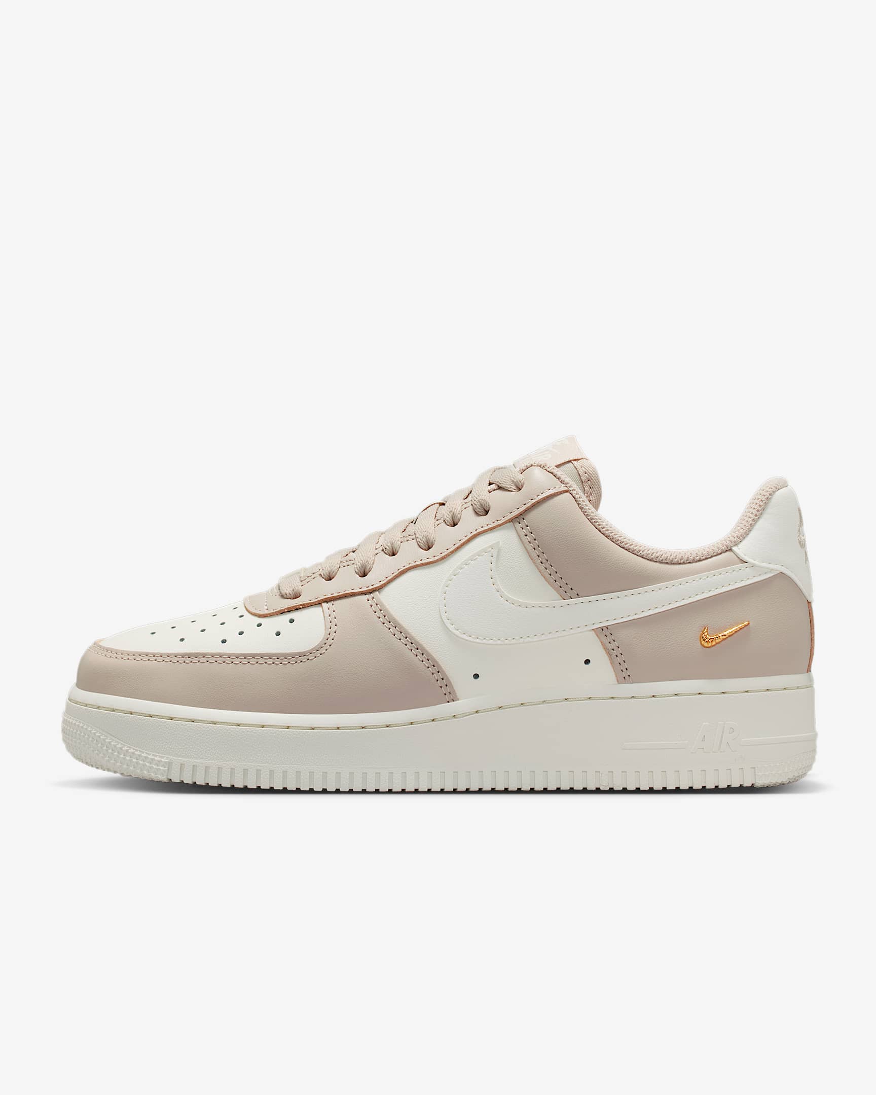 Nike Air Force 1 '07 Schuh (Damen) – Cream II/Metallic Gold/Sail