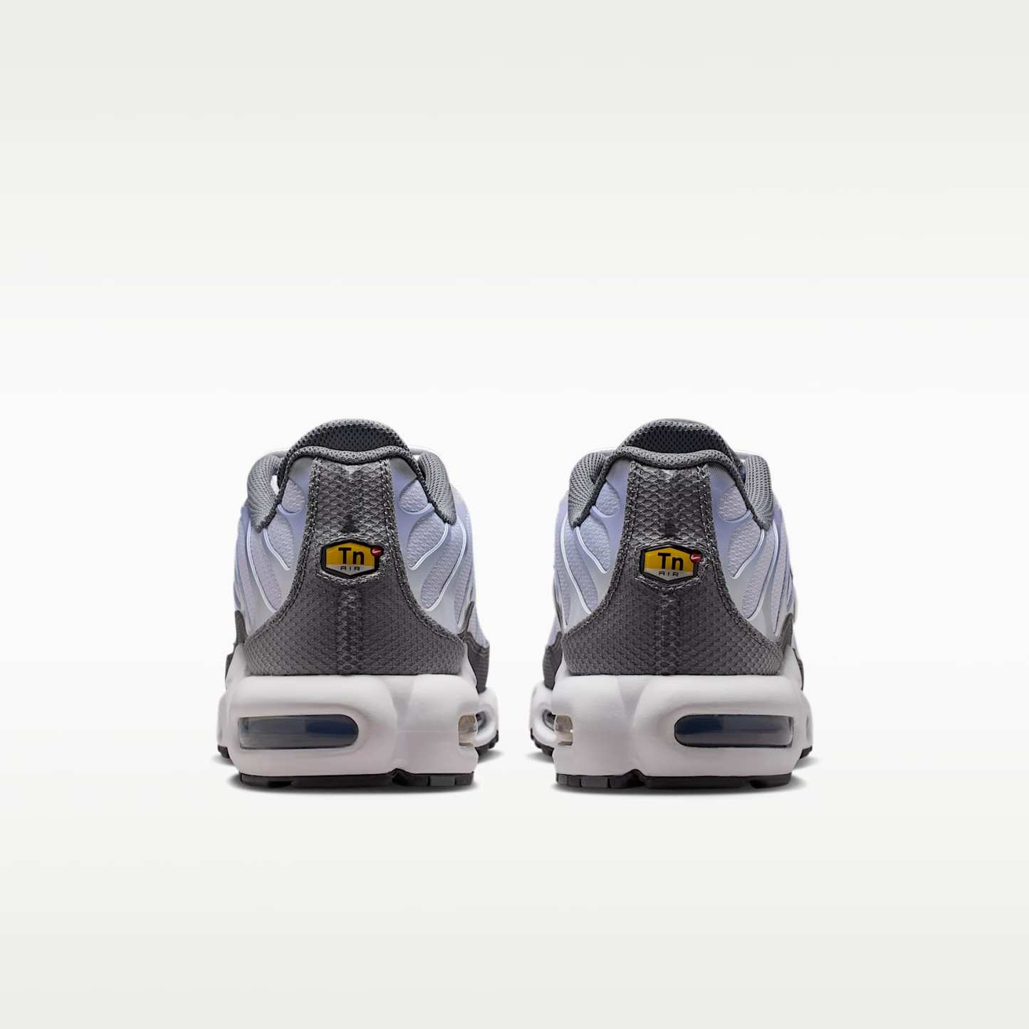 Nike Air Max Plus Schuh (Herren) – Smoke Grey/Light Armory Blue/Dark Smoke Grey/Weiß
