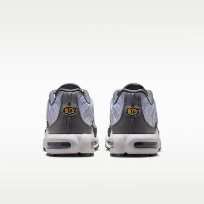 Nike Air Max Plus Schuh (Herren) – Smoke Grey/Light Armory Blue/Dark Smoke Grey/Weiß