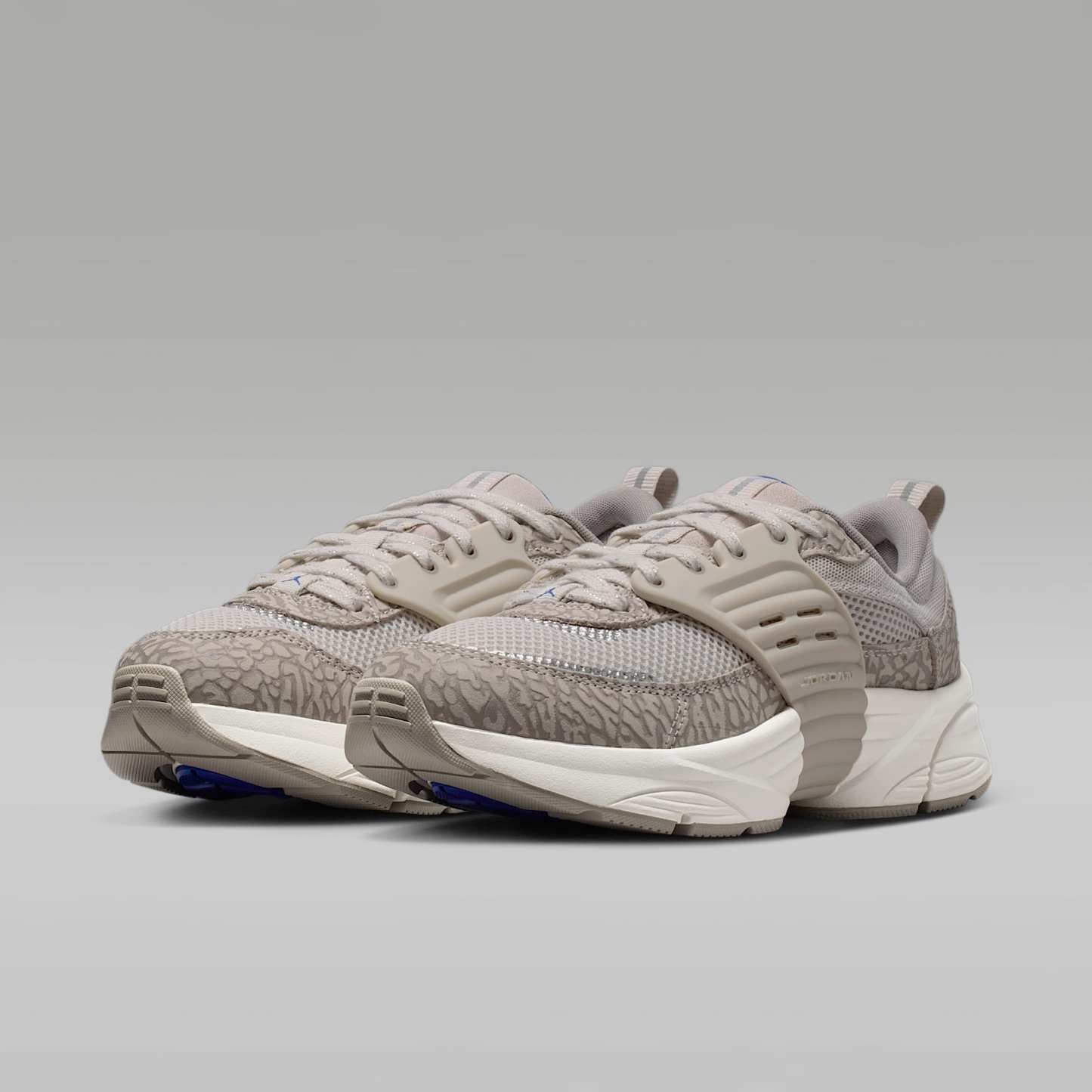 Jordan Trunner O/S Damenschuhe – Gamma Grey/Enigma Stone/Sail/Old Royal